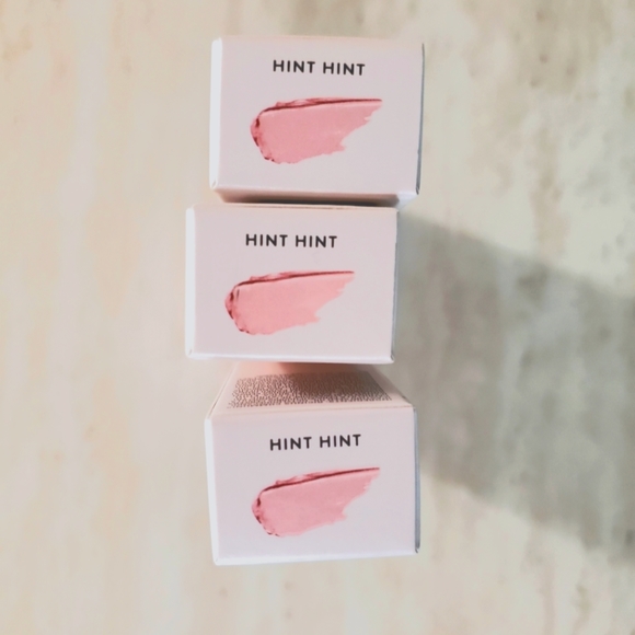 Fenty Pro Kiss'r Luscious Lip Balm - Hint Hint - Picture 2 of 3